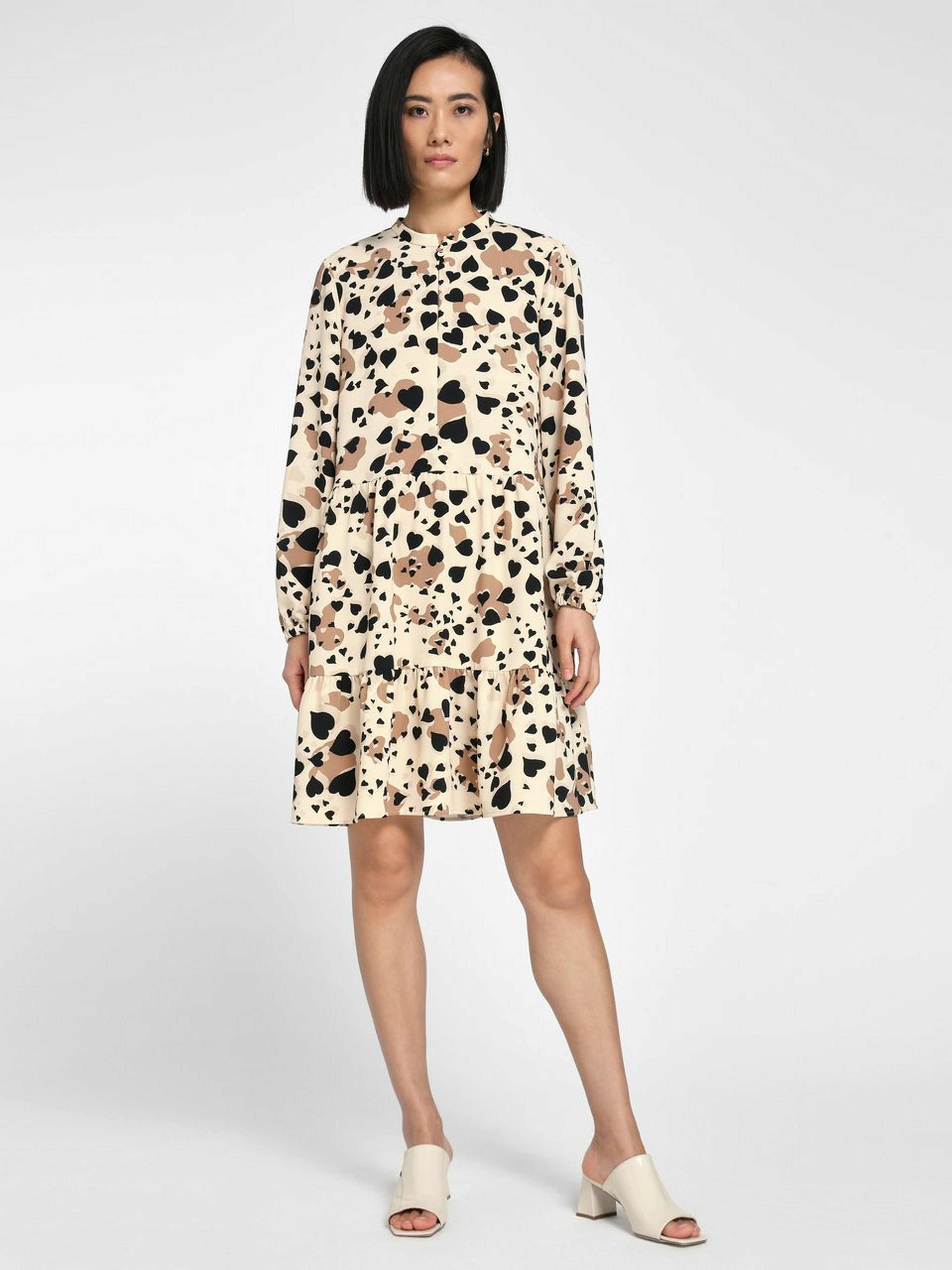 Kleid mit Stehkragen