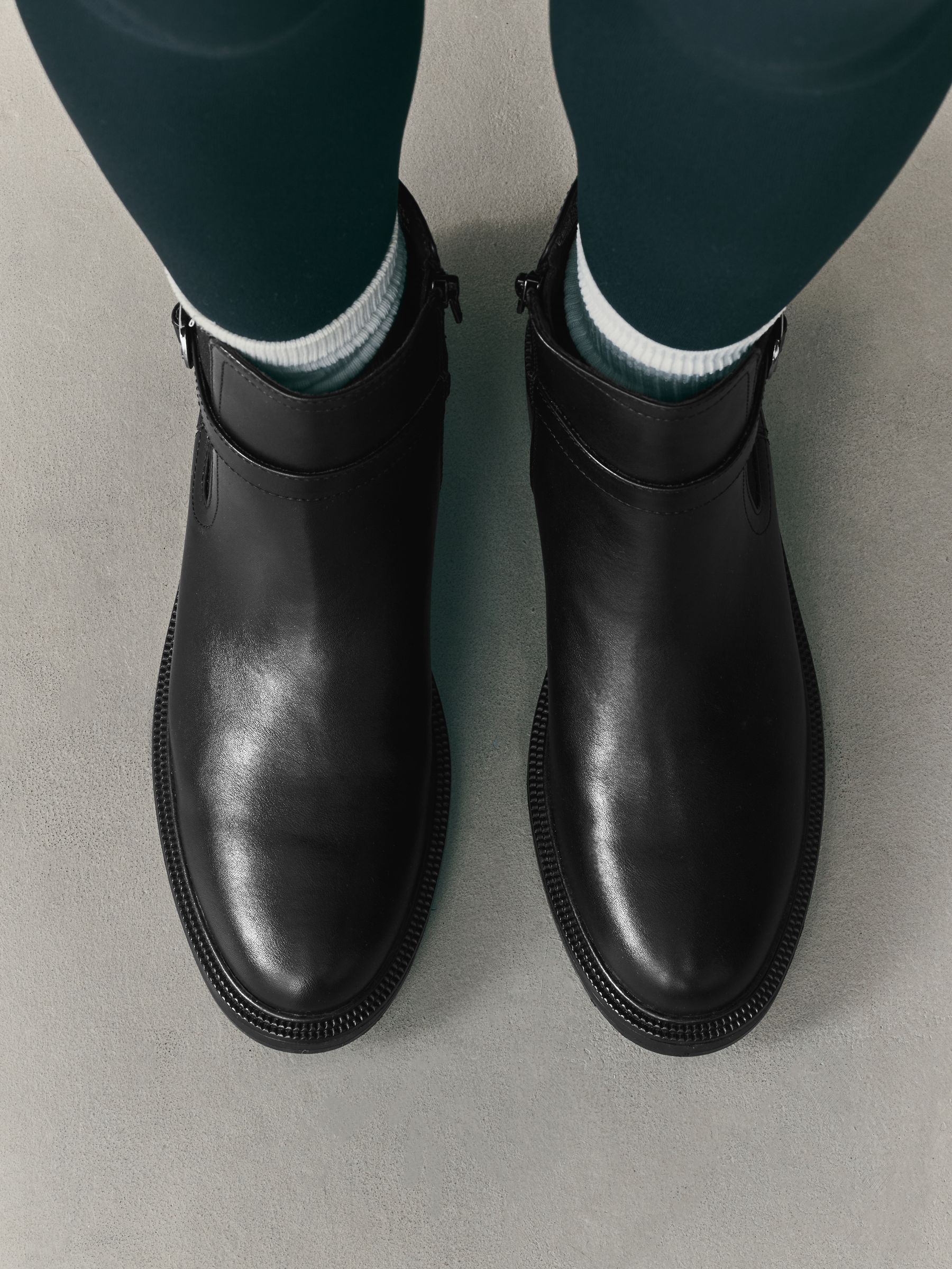 Zwart - Chelsea Boots met gesp