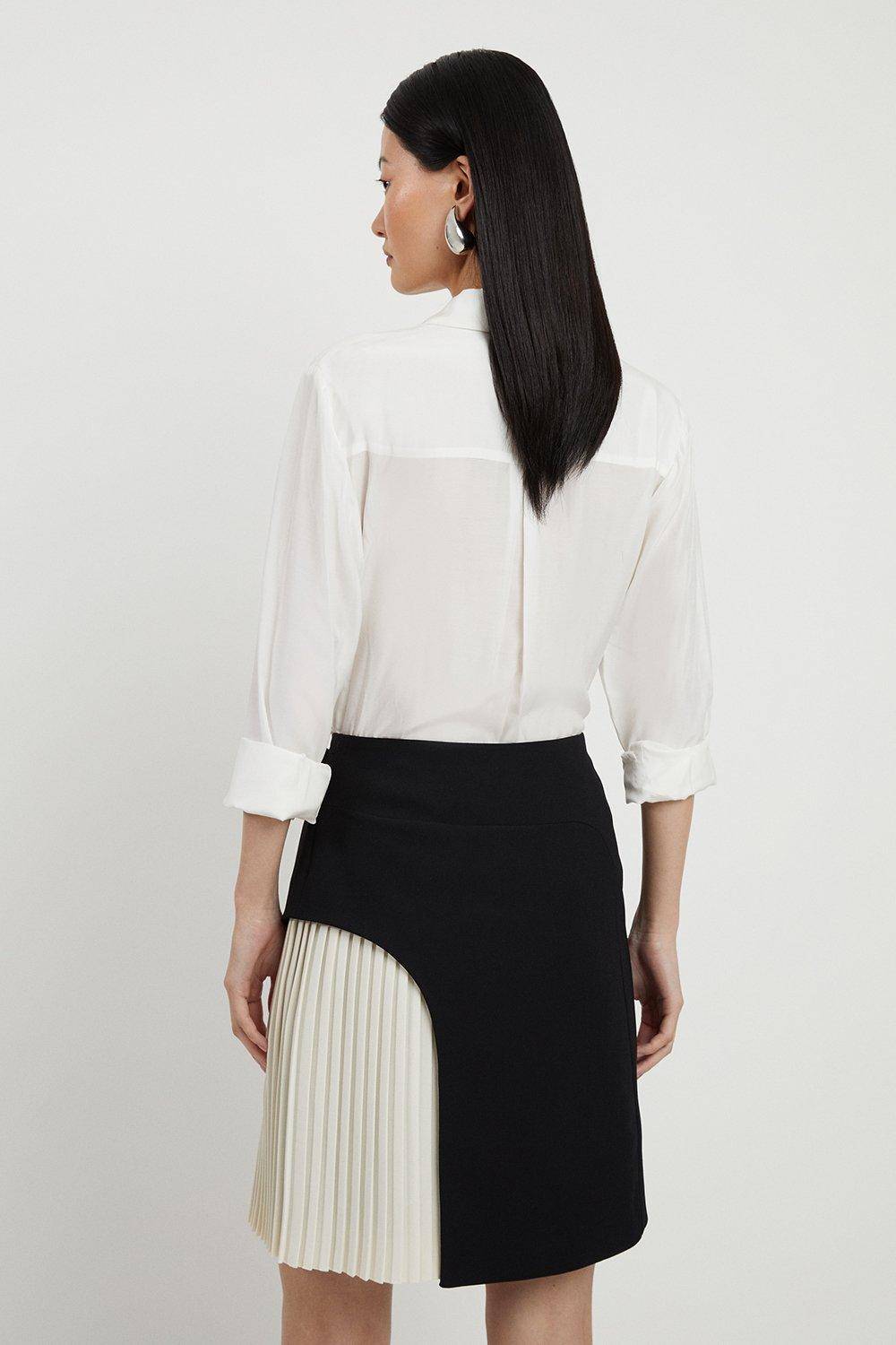KarenMillen Mini-jupe Plissée Ajustée avec Détail Boucle