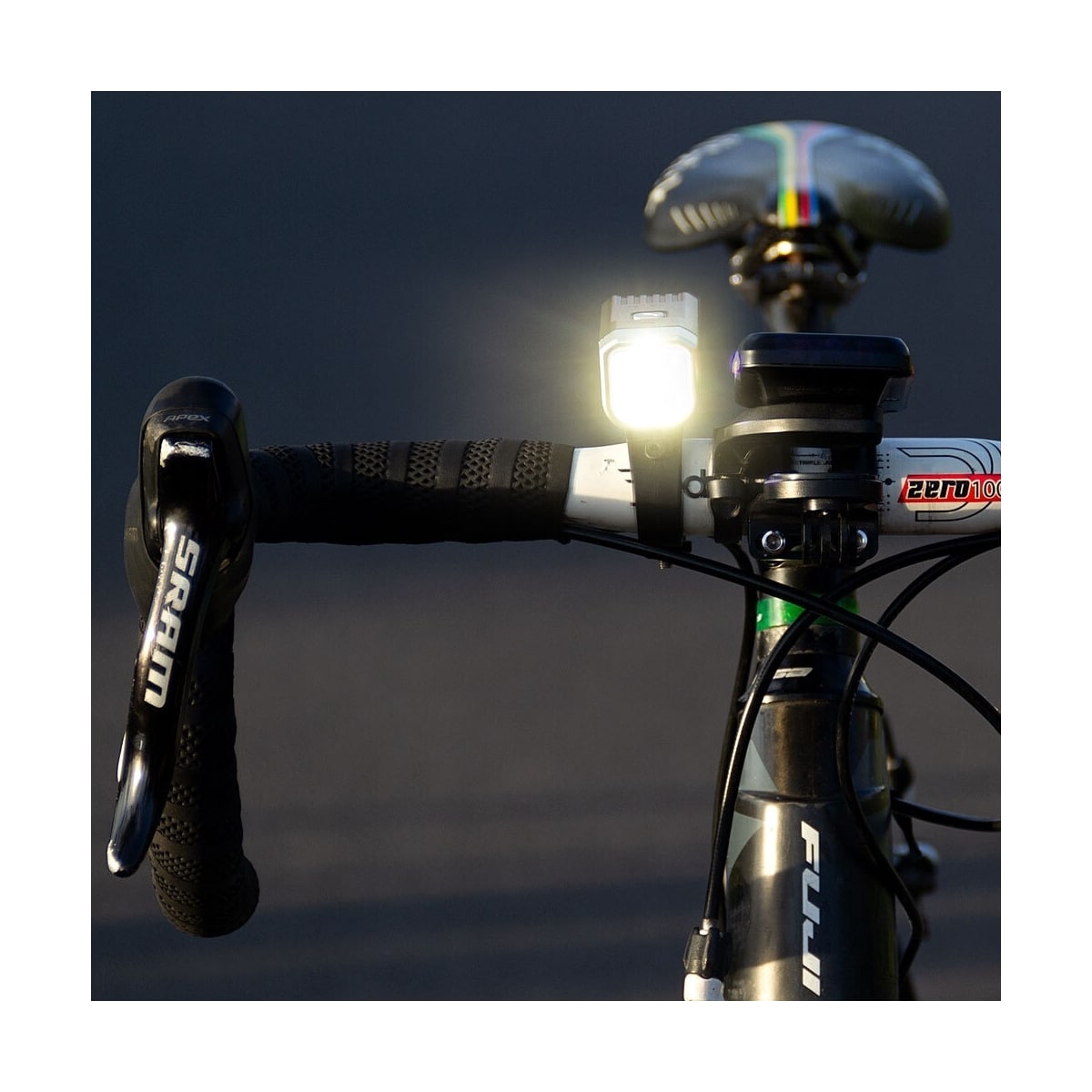 Fenix ​​BC25R cykelljus