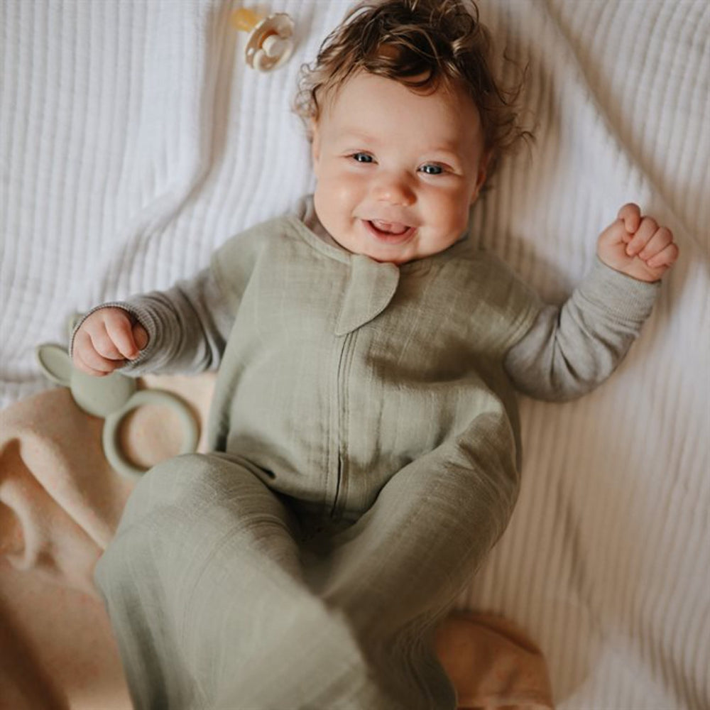 Køb Mushie Roman Green Muslin Kørepose
