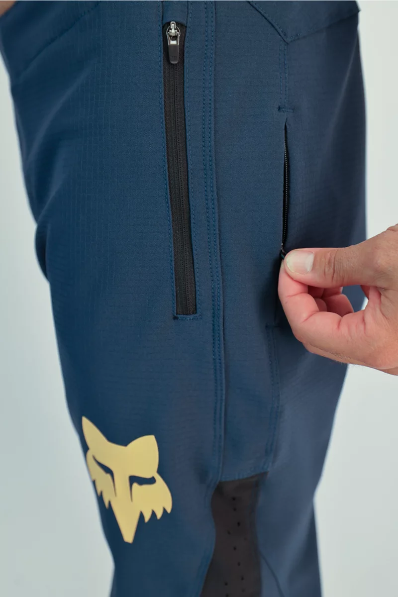 FOX Defend Taunt Herren Bikehose