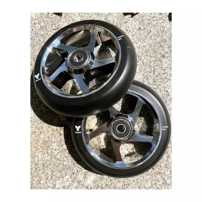 Paire de roues trottinette TRIGGER 5 Spokes Chrome 120 x 30 mm
