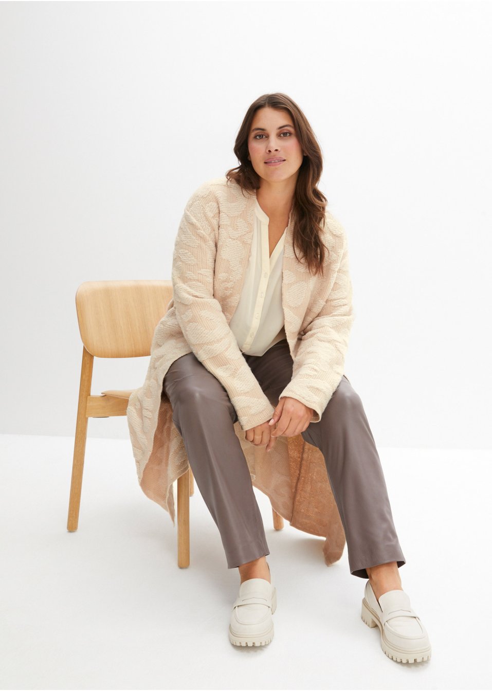 Manteau en maille avec teneur en laine