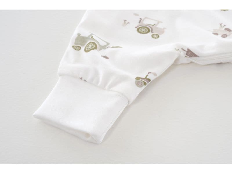 Träumeland Baby-Sommerschlafsack Jumper Little Farm Grösse Leichter Schlafanzug mit grünen Traktoren