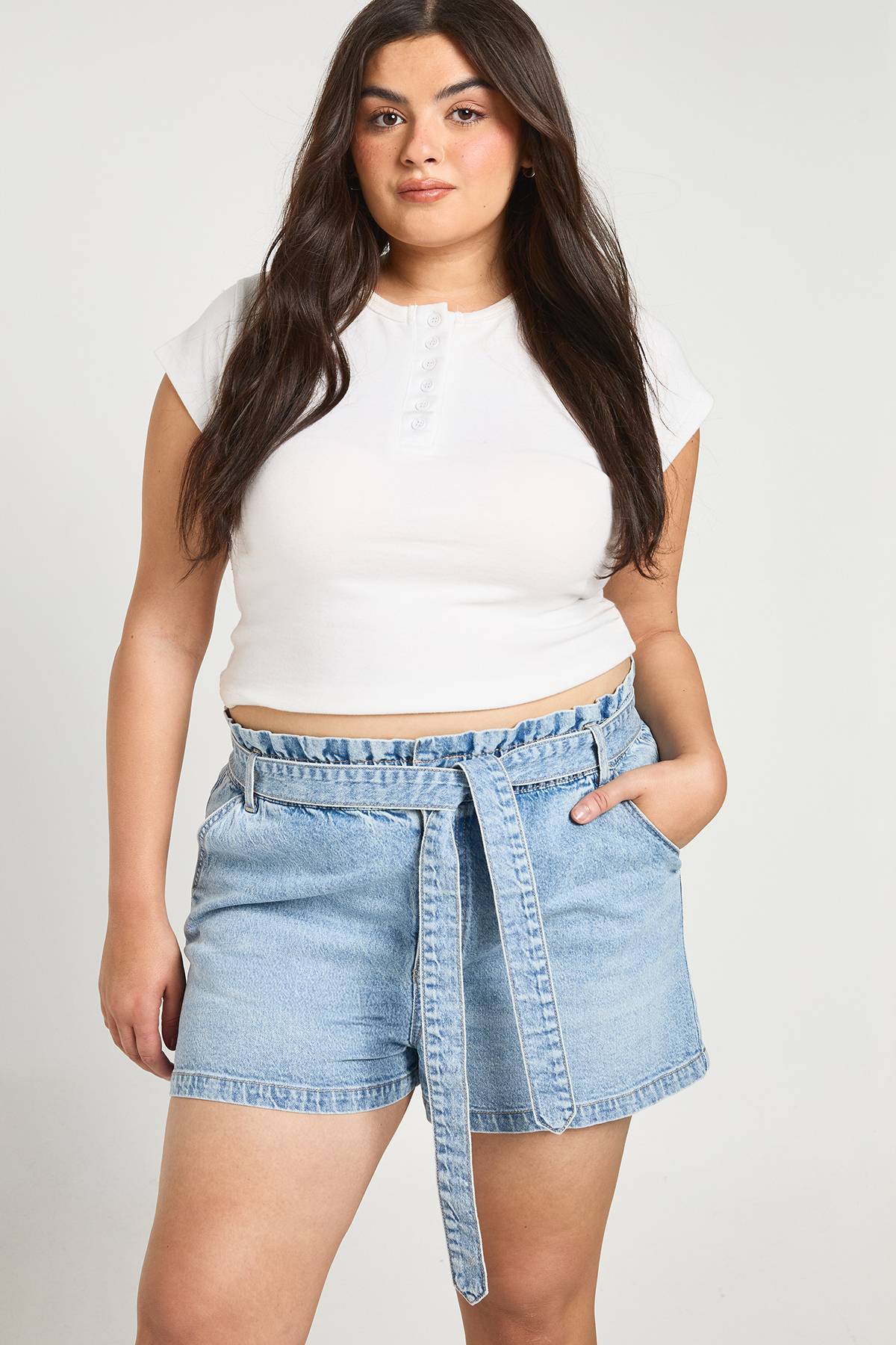 boohoo Short En Jean Taille Haute Paperbag Grande Taille