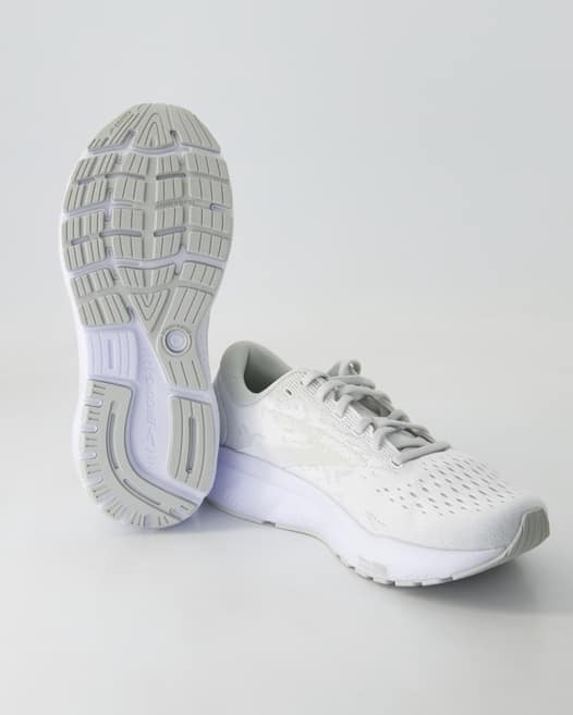 Brooks Ghost Sportschuhe in Grau