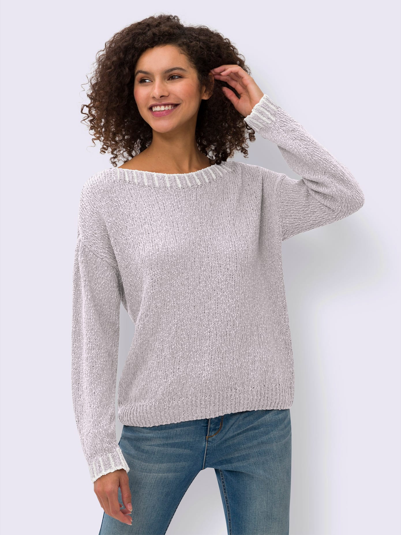 Pull détails contrastés