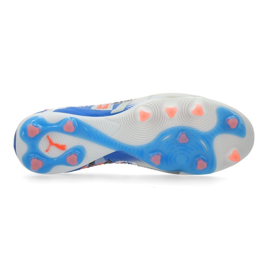 PUMA Future 8 Ultimate AG Forever - Blanc/Bleu/Gris/Noir/Glowing Red ÉDITION LIMITÉE