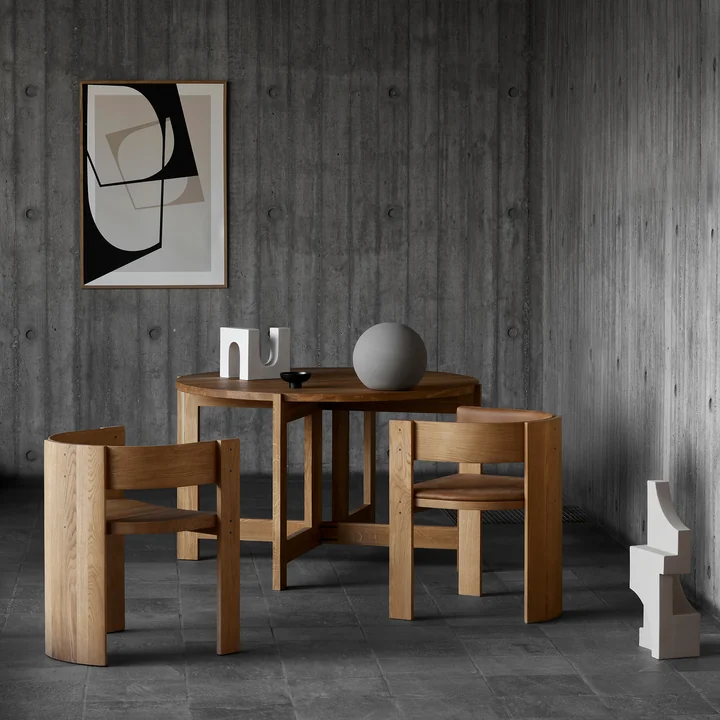 Kristina Dam Studio - Collector Esstisch Ø 120 x H 74 cm, Eiche lackiert