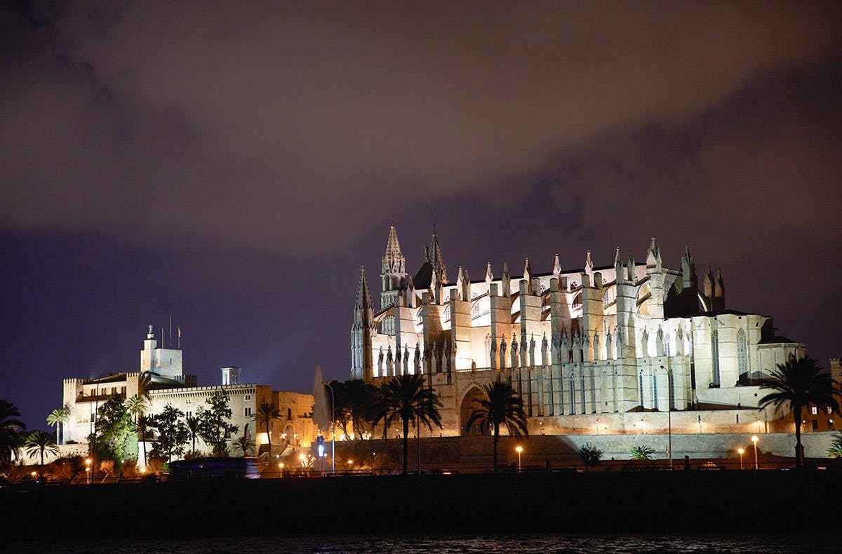 Stadtführung durch Palma de Mallorca bei Nacht für 2