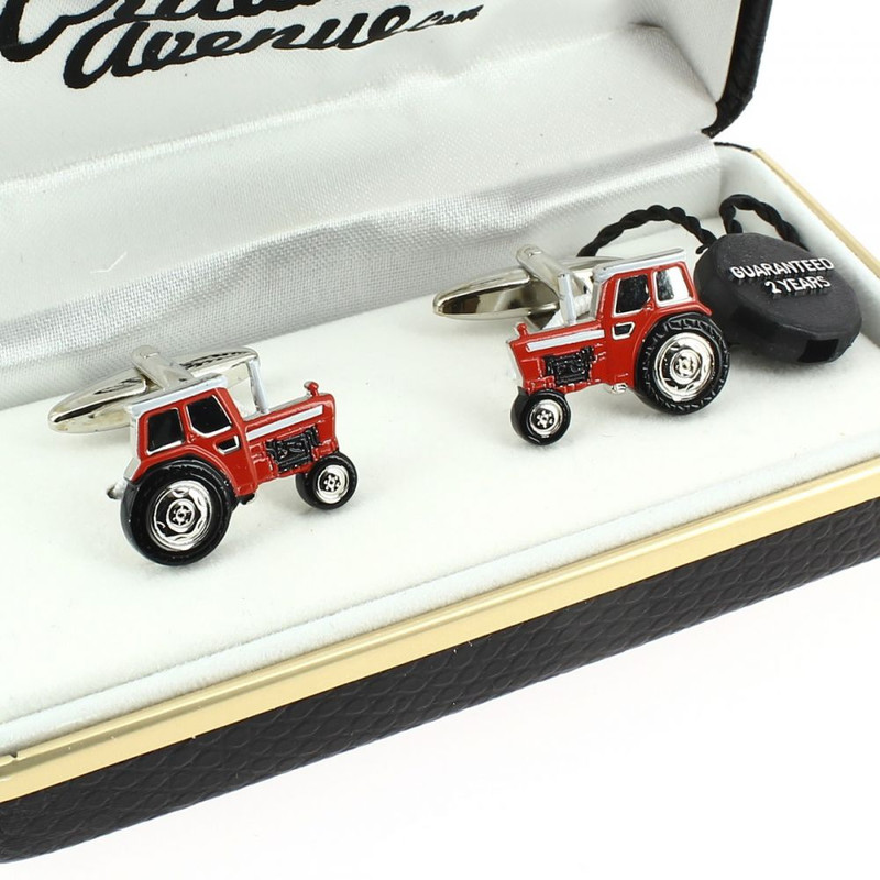 Boutons de manchette, Tracteur rouge