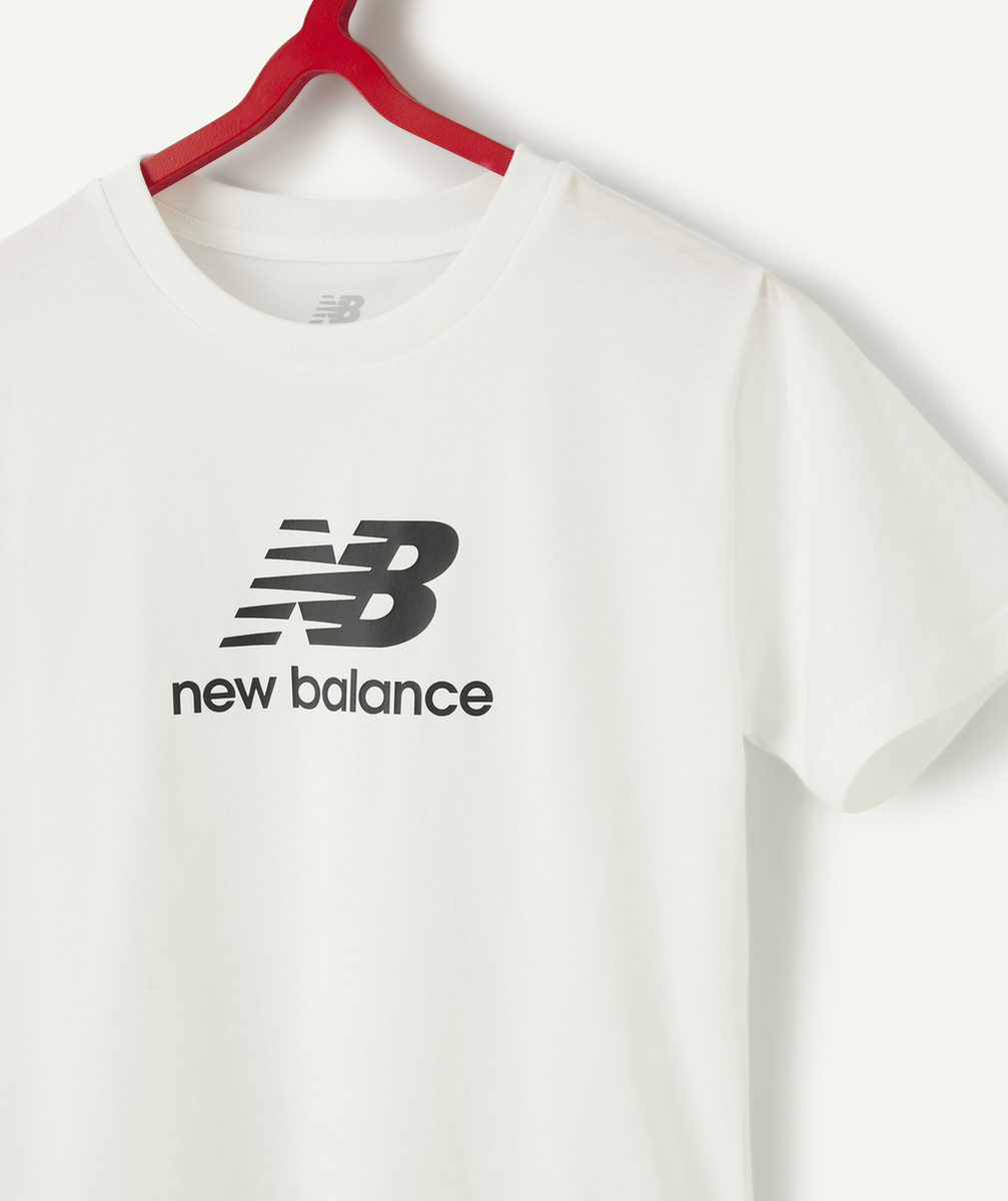NEW BALANCET-SHIRT À MANCHES COURTES BLANC GARÇON ESSENTIALS STACKED