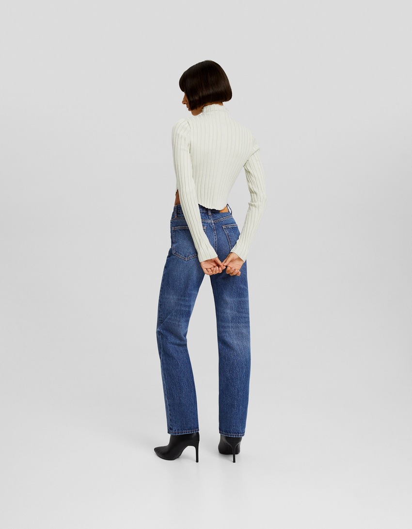 calça jeans de corte reto