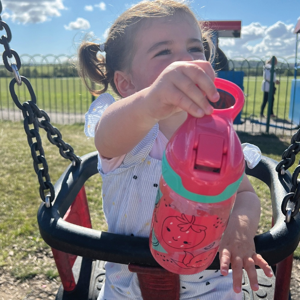 Nuby Incredible Gulp Trinklernbecher 360 ml, ab 12 Monaten, verschiedene Sorten