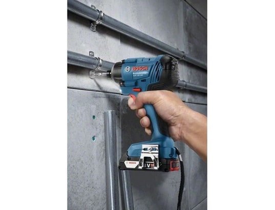 BOSCH - Chargeur de batterie professional - gal 12v-40 (sans batteri...