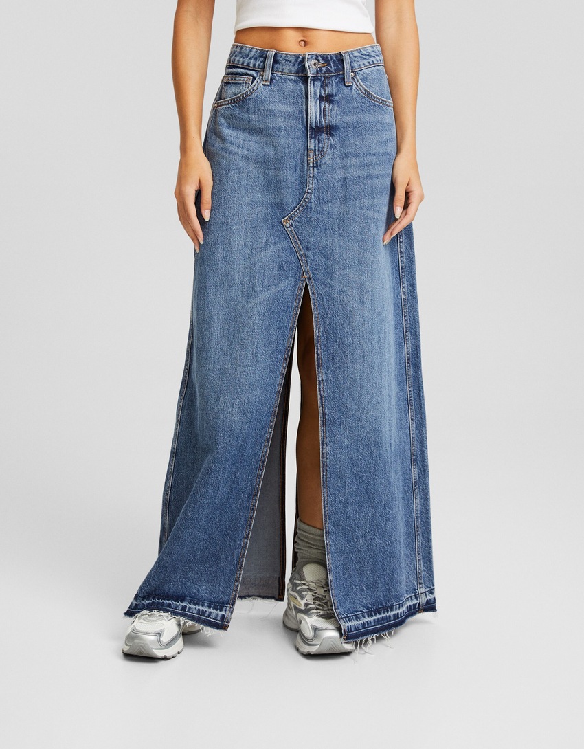 Saia jeans longa com fenda frontal