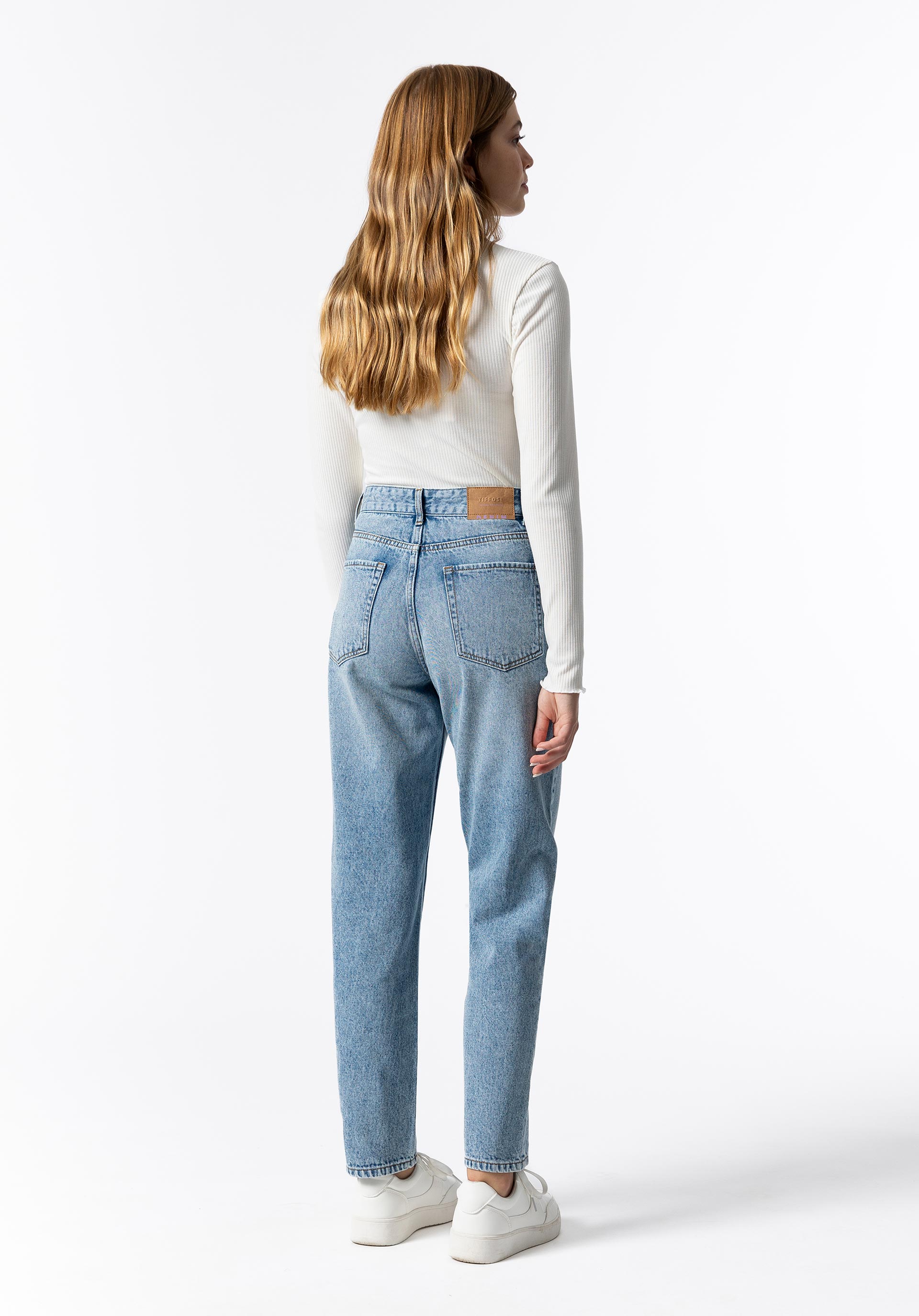 Jeans Sadie Mom Fit Cintura Alta