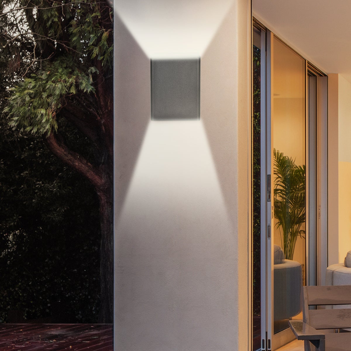Outsunny wandlamp, buitenlamp met 3000K warm wit licht, verstelbare stralingshoek, IP65 waterdicht, 11L x 13B x 16H cm, aluminium, zwart