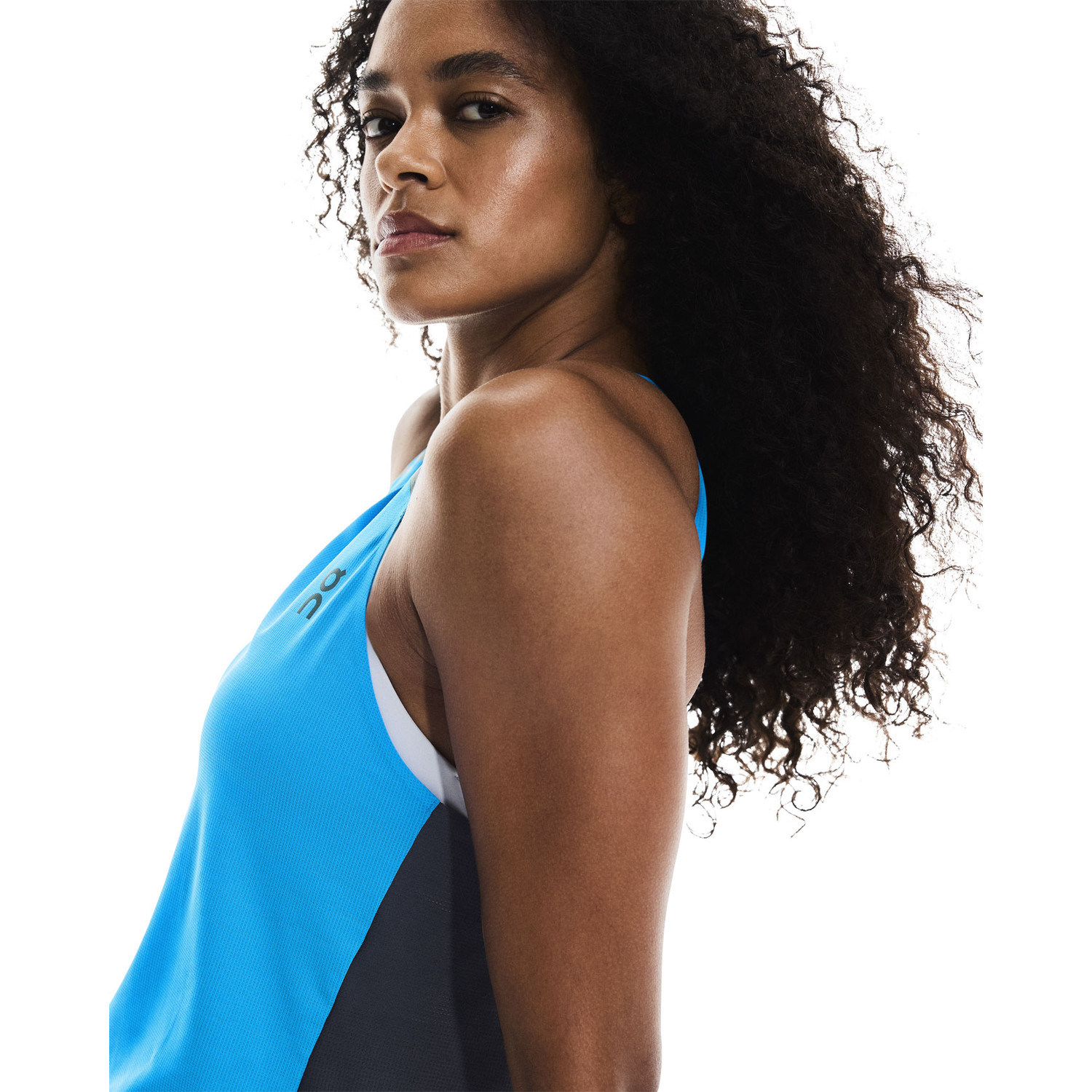 On Performance Singlet Dames