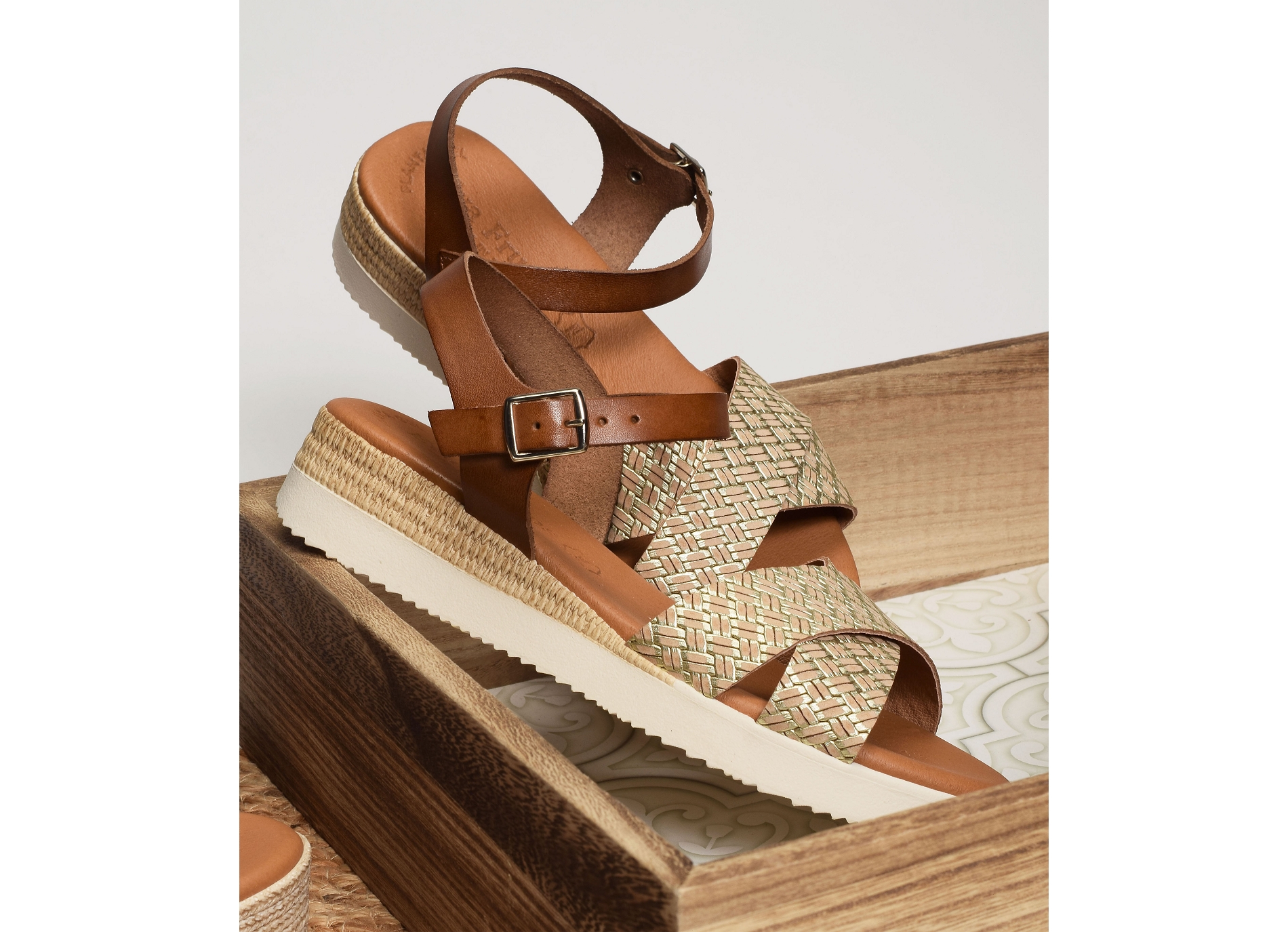 4278 camel or