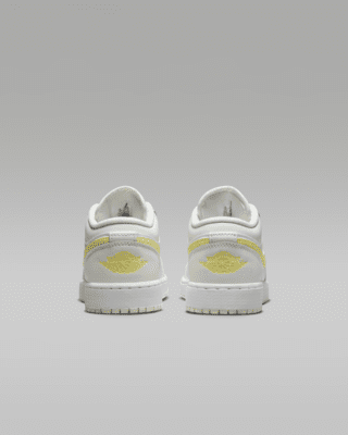 Air Jordan 1 Low Older Kids' Shoes