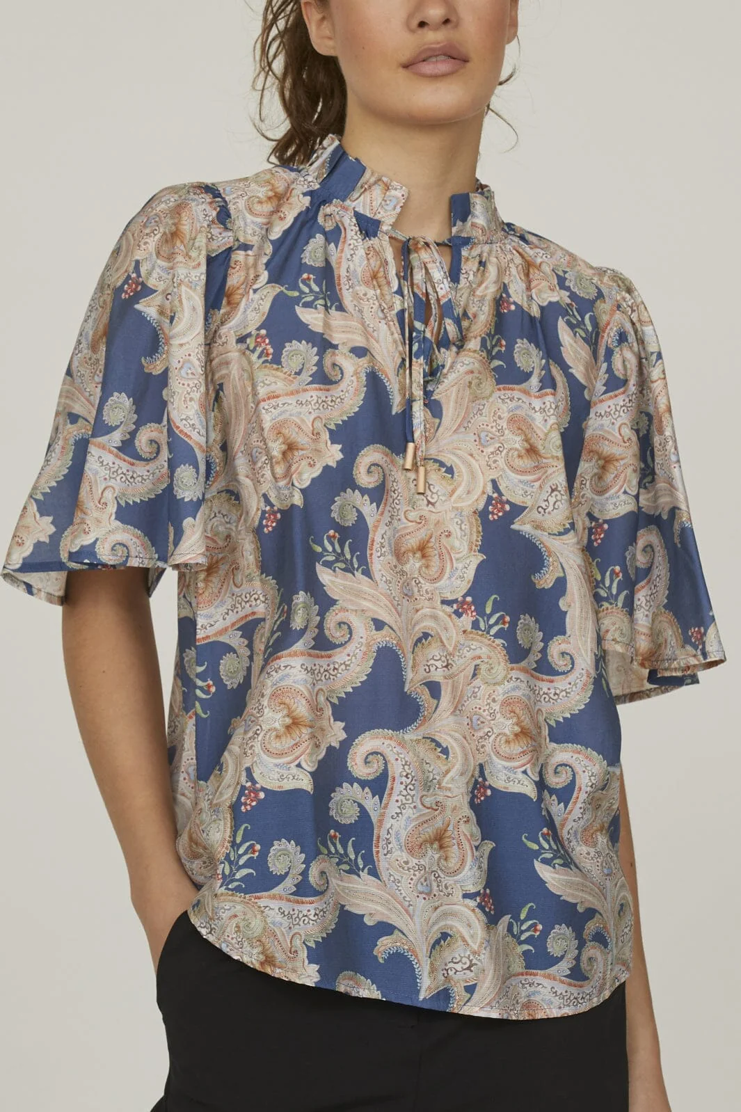 Love & Divine Love1141 01 blue paisley