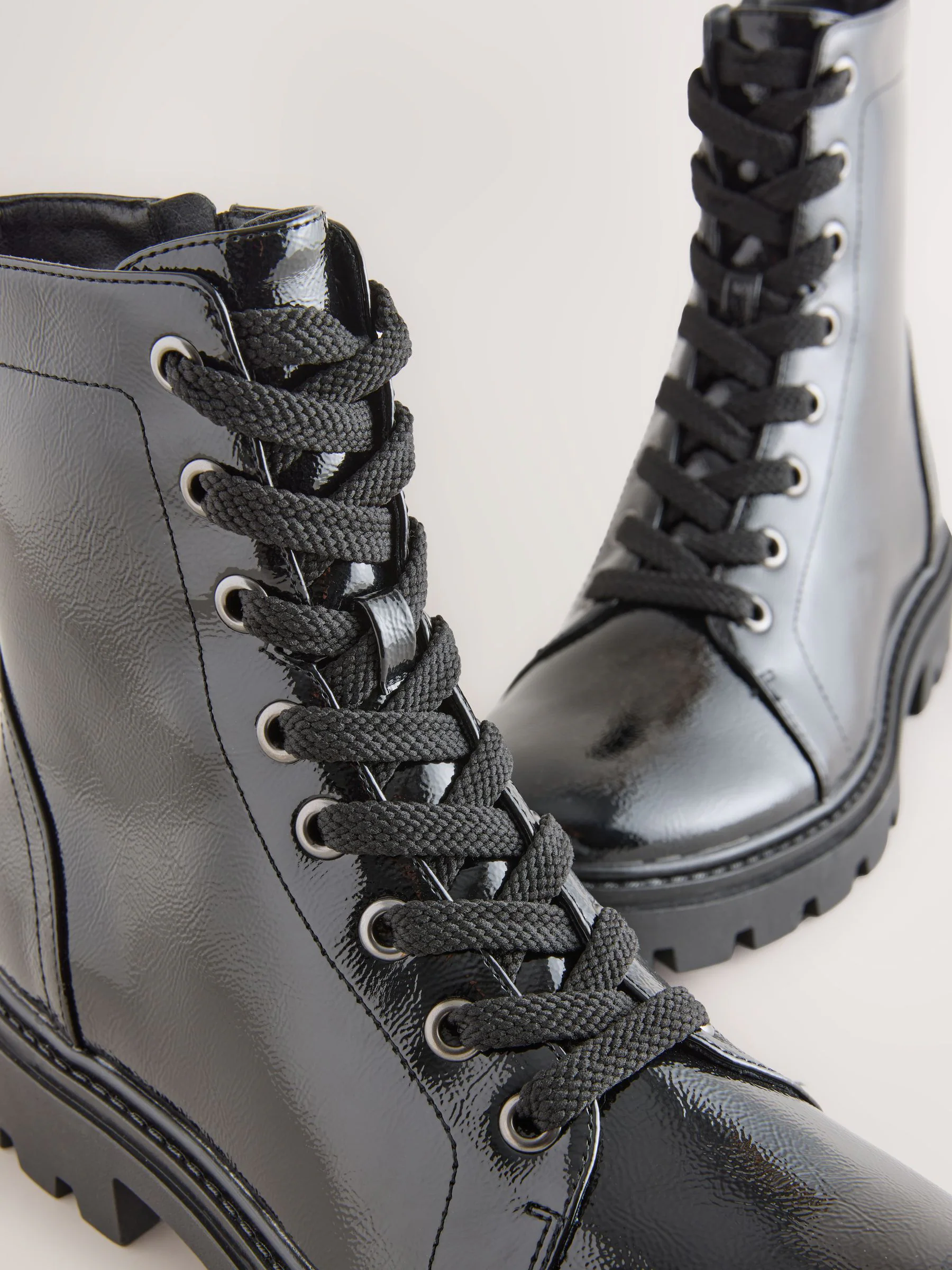 Zwart lak - Forever Comfort® veterlaarzen