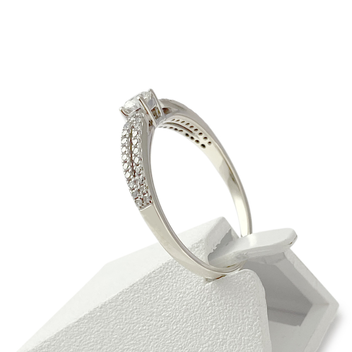 Bague d'occasion or 375 blanc diamants