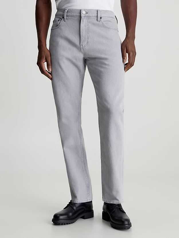 Calça jeans afunilada