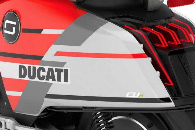 Scooter électrique Super SOCO CU-X Ducati