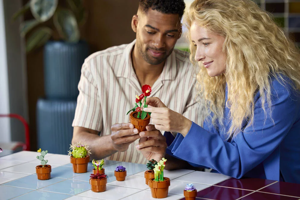 LEGO®ICONS 10329 LES PLANTES MINIATURES
