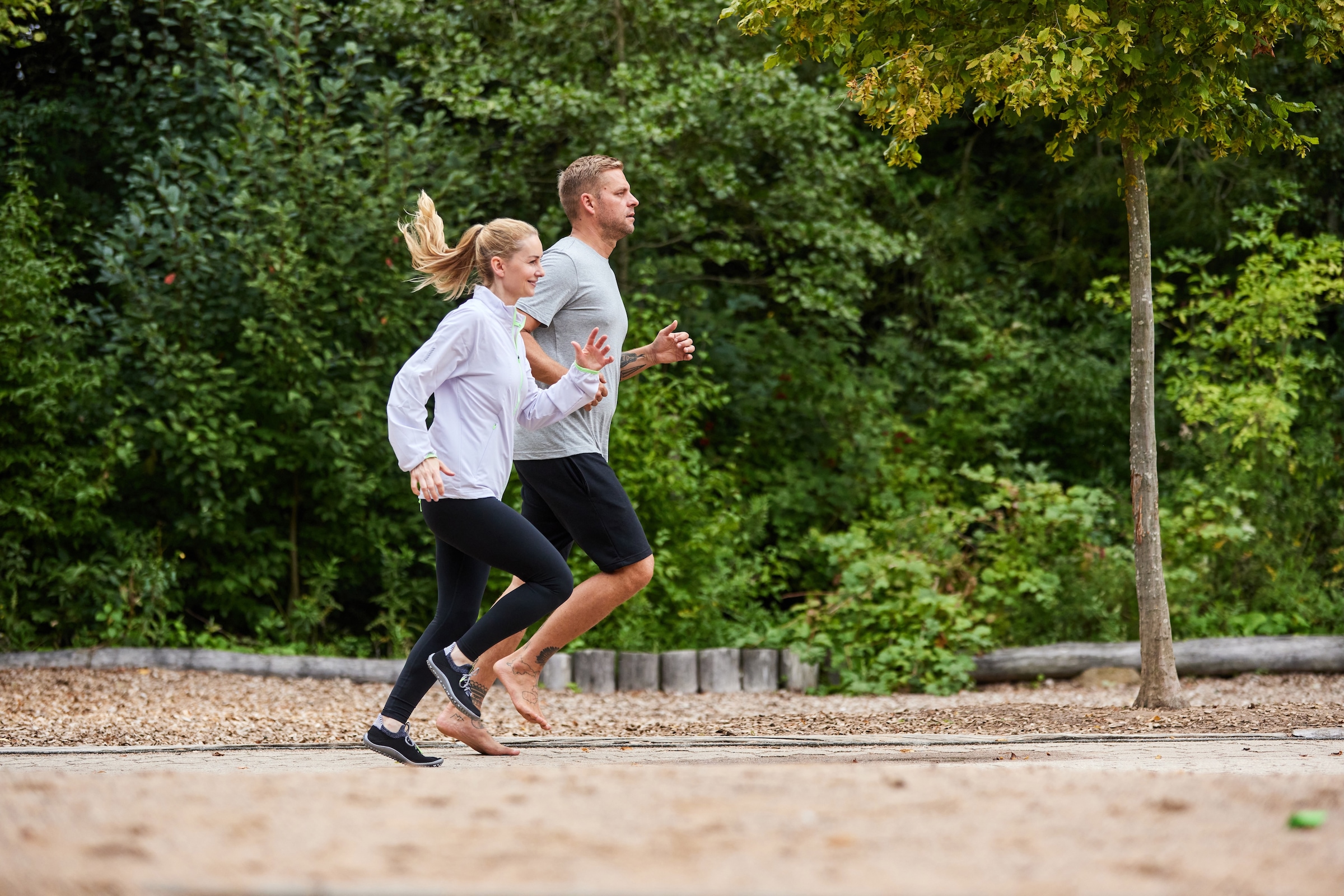 Leguano Barfussschuh »Inspiro«  Slip-On-Sneaker, Bequemschuh, Komfortschuh mit Kontrastbesatz