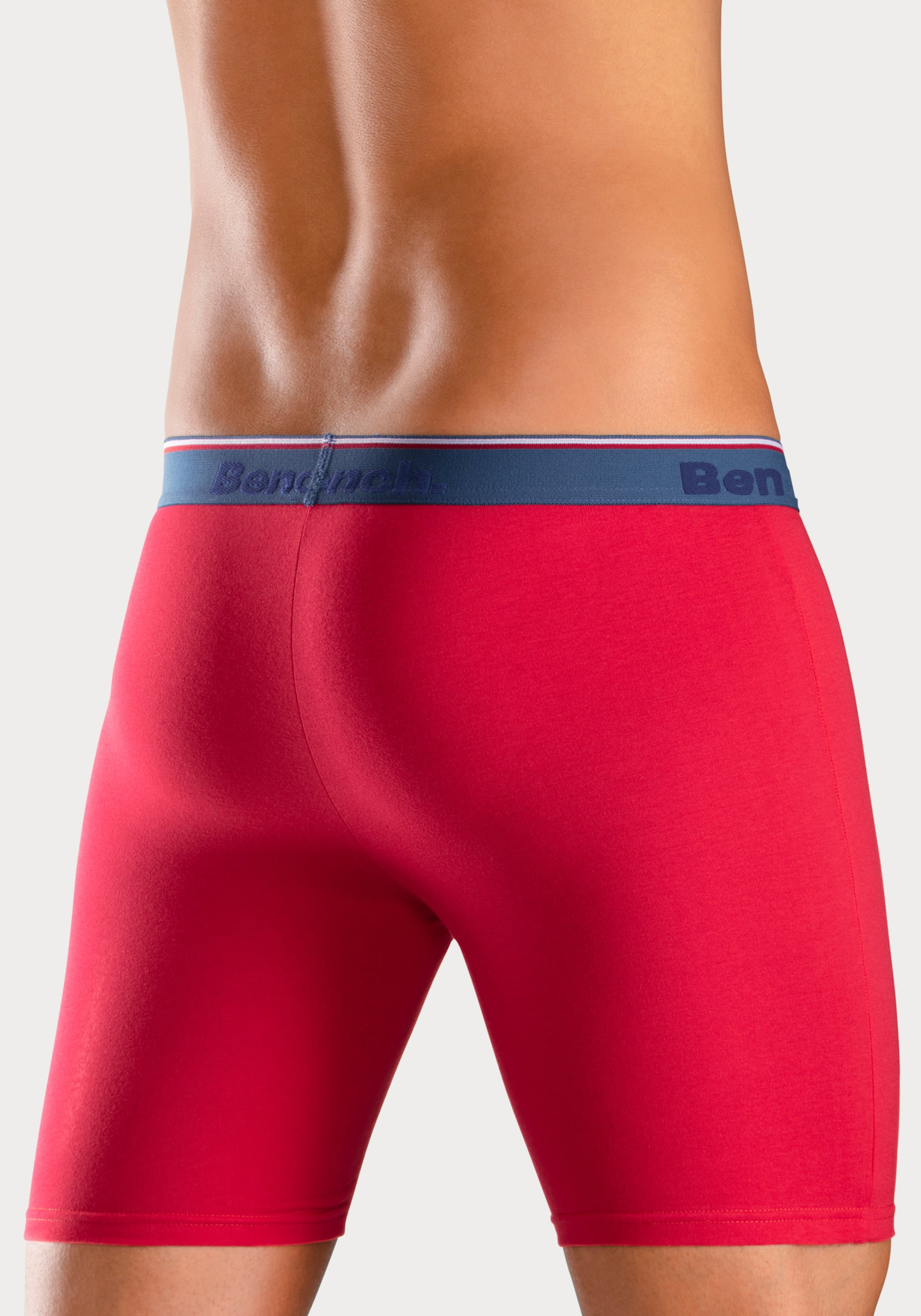 Bench. Langer Boxer in rot, blau, anthrazit, schwarz