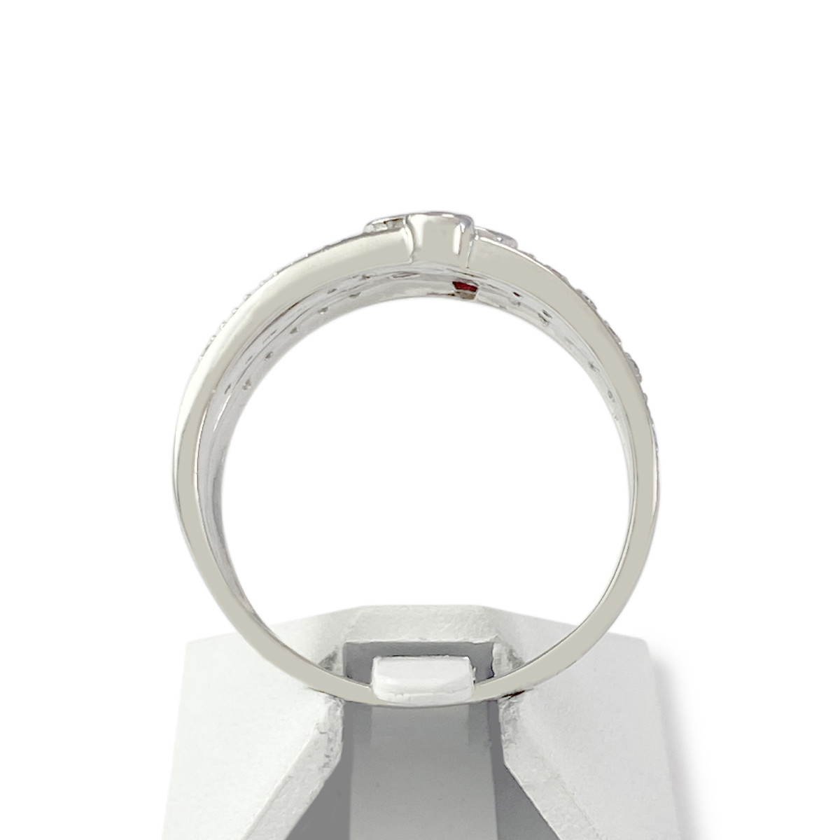 Bague d'occasion or 375 blanc diamants rubis