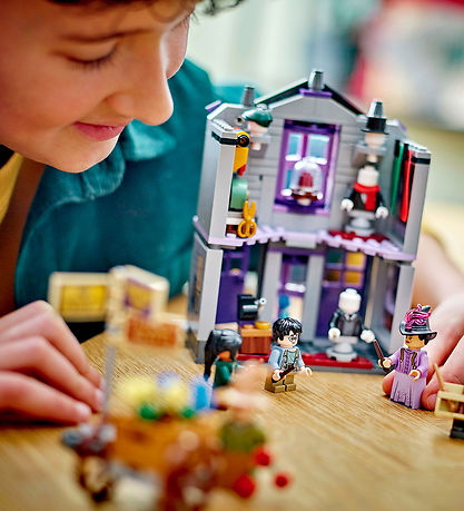 LEGO? Harry Potter - Ollivanders Og Madam Malkins Kapper 76439 -
