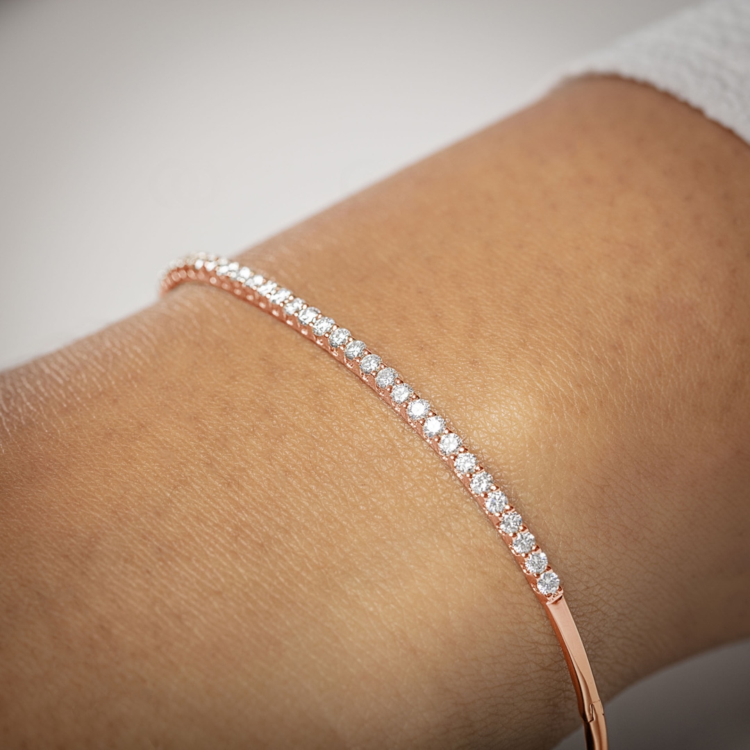 1.00 Karat Diamantarmreif geschwungen 750/18 K Roségold