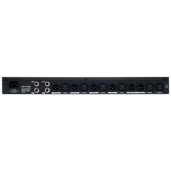 Behringer MX882 V2