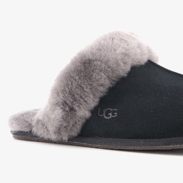 UGG Scuffette II suède dames pantoffels