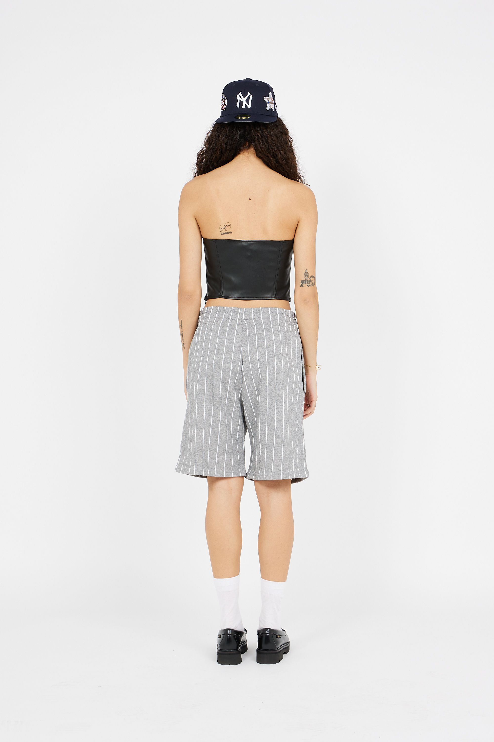 NEW ERA Short NEW ERA PINSTRIPE Gris