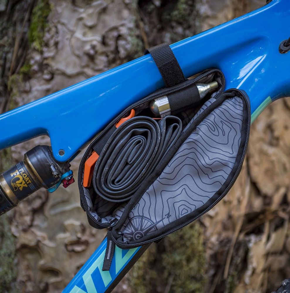Blackburn Outpost Corner Bag Rahmentasche kaufen | Bike-Discount