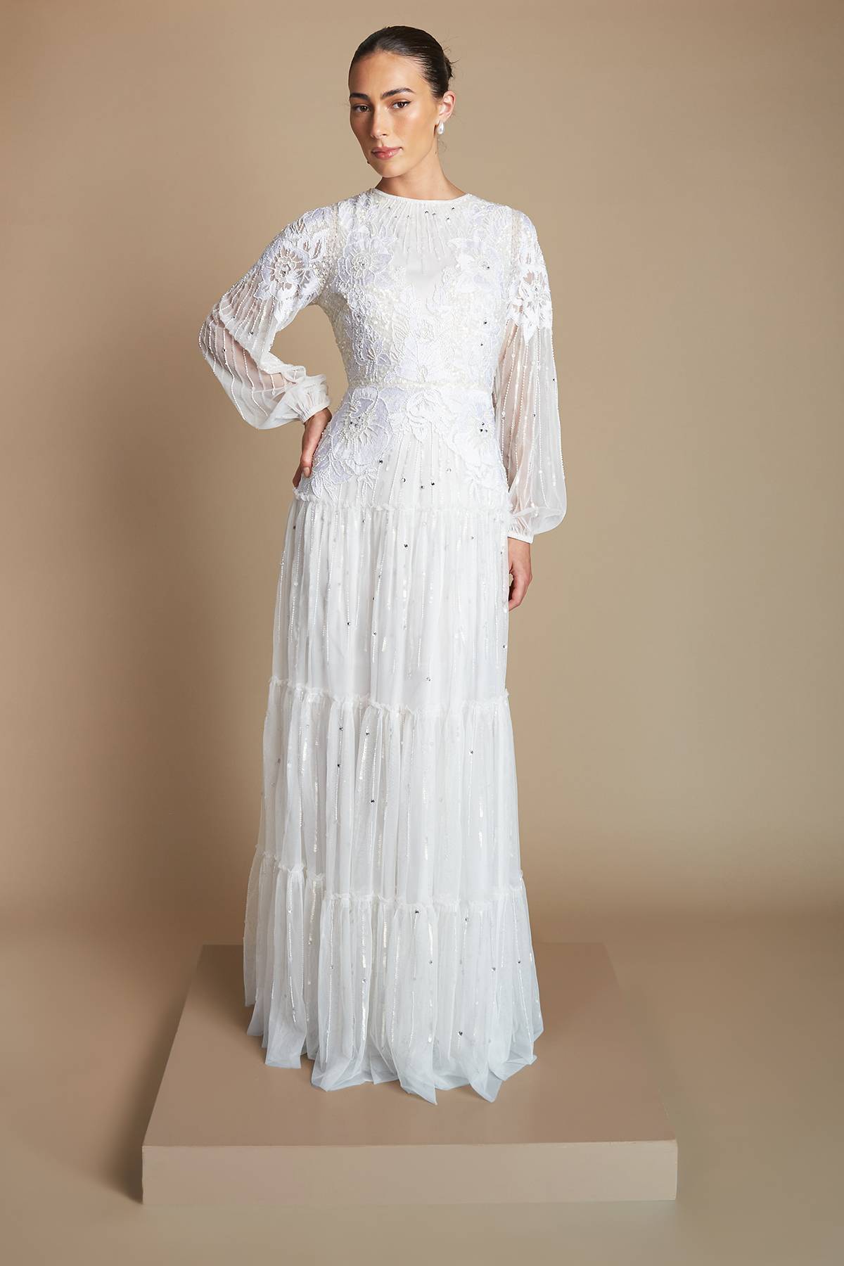 Coast Robe De Mariée Ornée De Motifs Floraux Placés Avec Manches Ballon