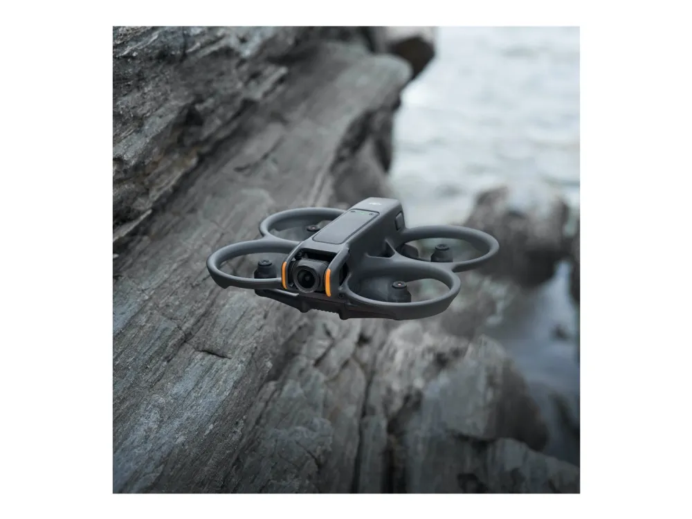 DJI Avata 2 Fly More Combo - FPV Drone - Wi-Fi