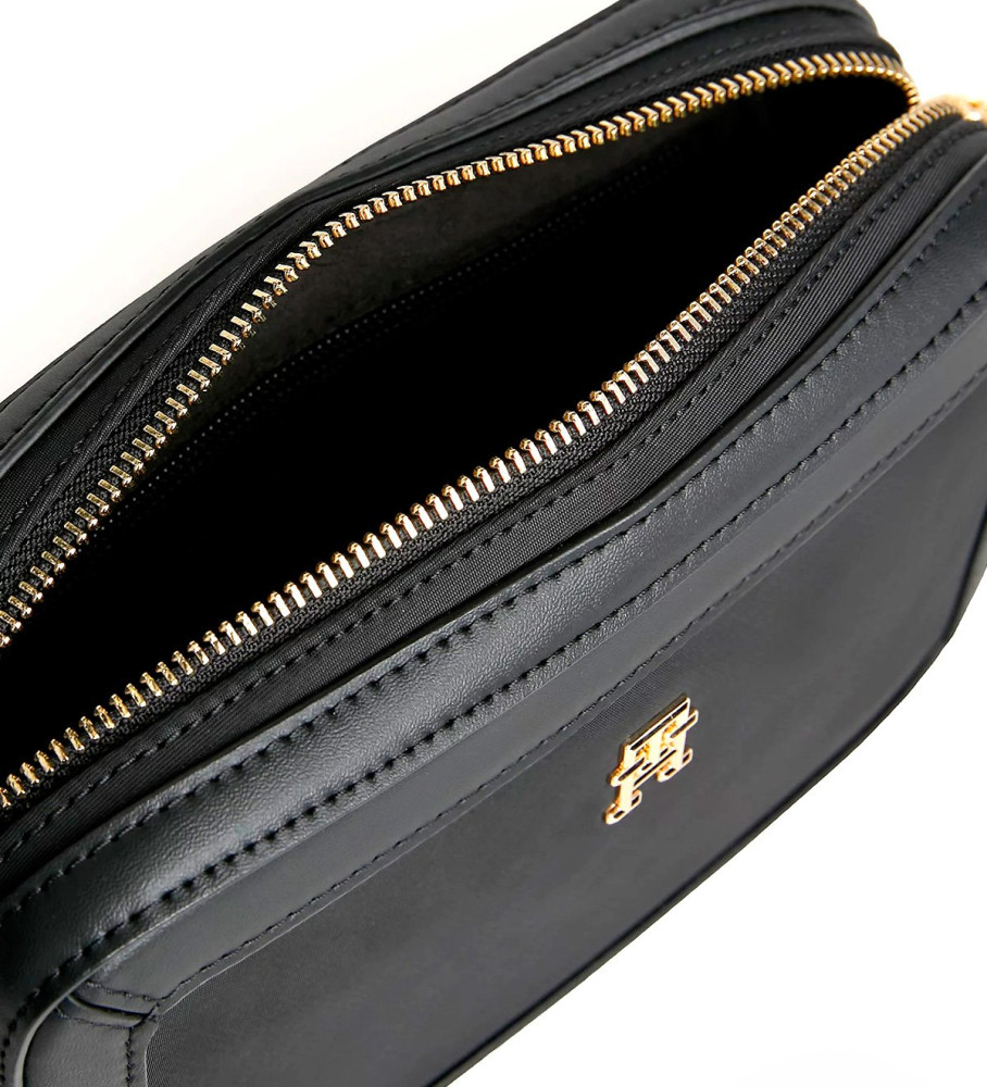 Bolsa de ombro Tommy Hilfiger Essential com monograma preto.
