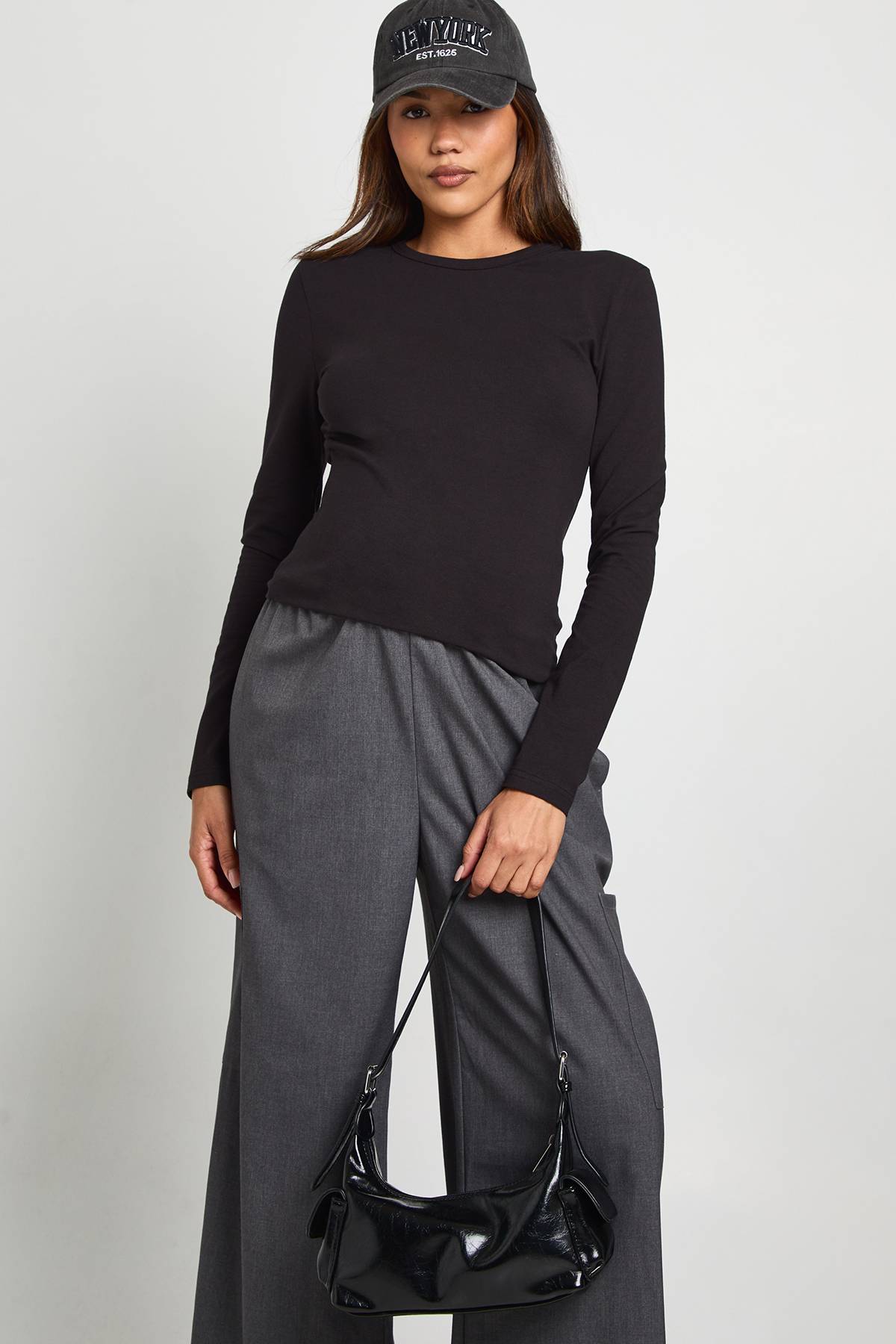 boohoo Haut de maternité ajusté à manches longues, coupe longue