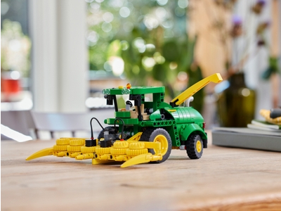 LEGO John Deere 9700 Forage Harvester (42168)