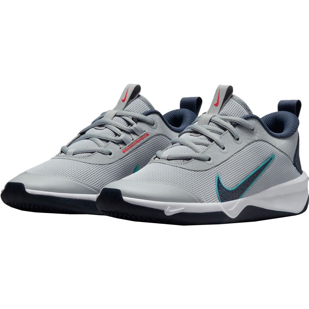 Nike Omni Multi Court Hallenschuhe Kinder wolf grey
