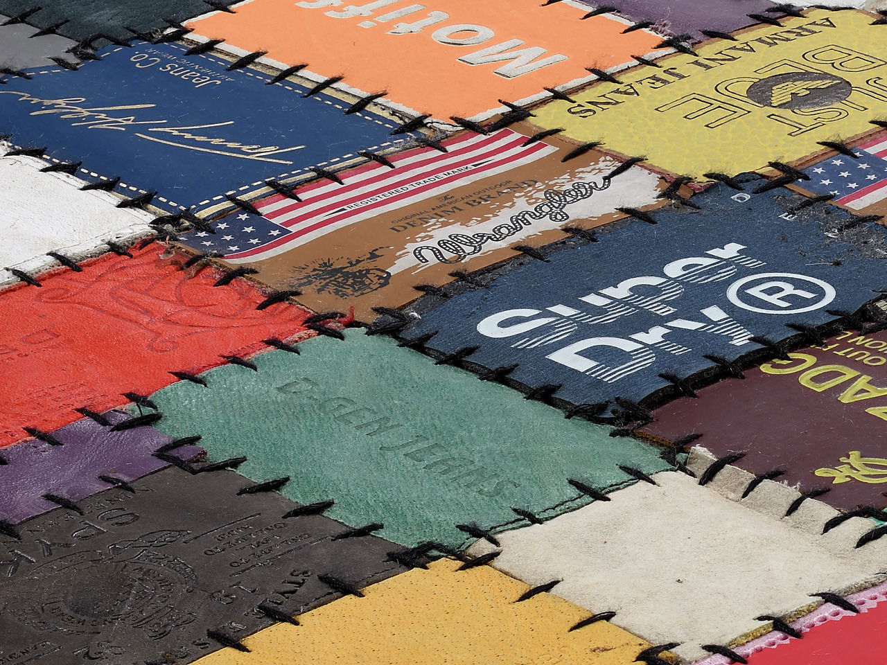 OCI Lederteppich LABELTEPPICH