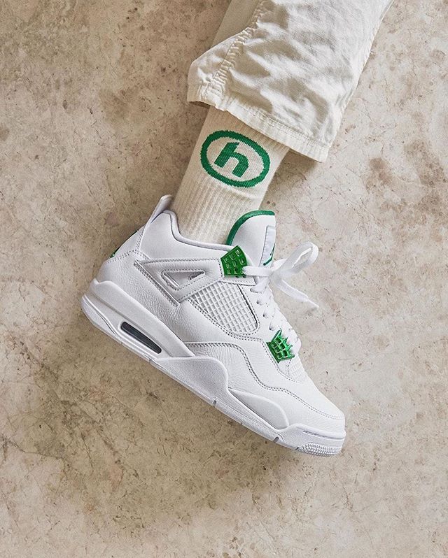 Jordan 4 Retro Metallic Green