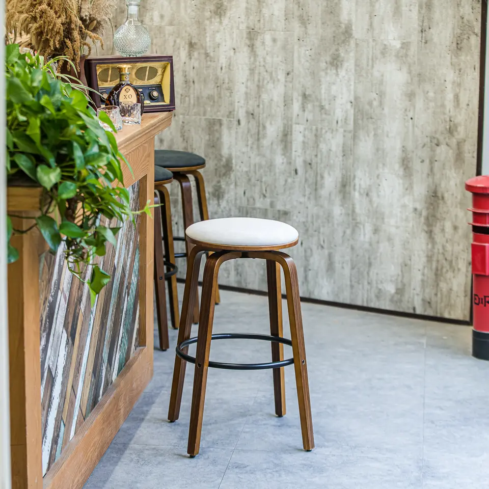Set van 2 barkrukken in essen en beige fluweel